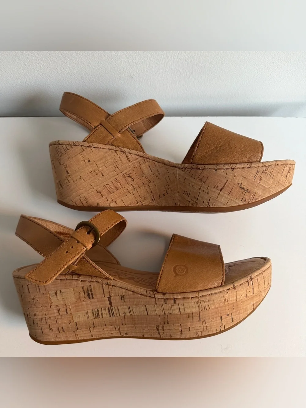 Like new Born Tan Leather Cork Wedge Sandals sz 8